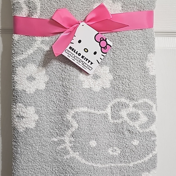 Hello Kitty Super Soft Throw Blanket 50" x 60" Gray & White Reversible - Picture 2 of 4